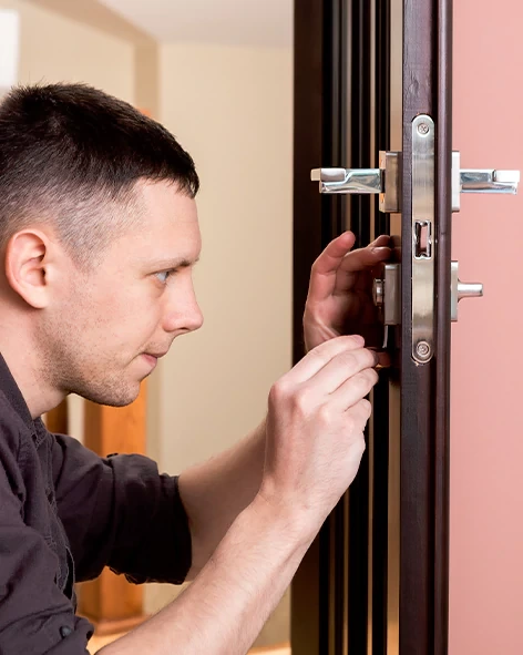 : Professional Locksmith For Commercial And Residential Locksmith Services in Mundelein